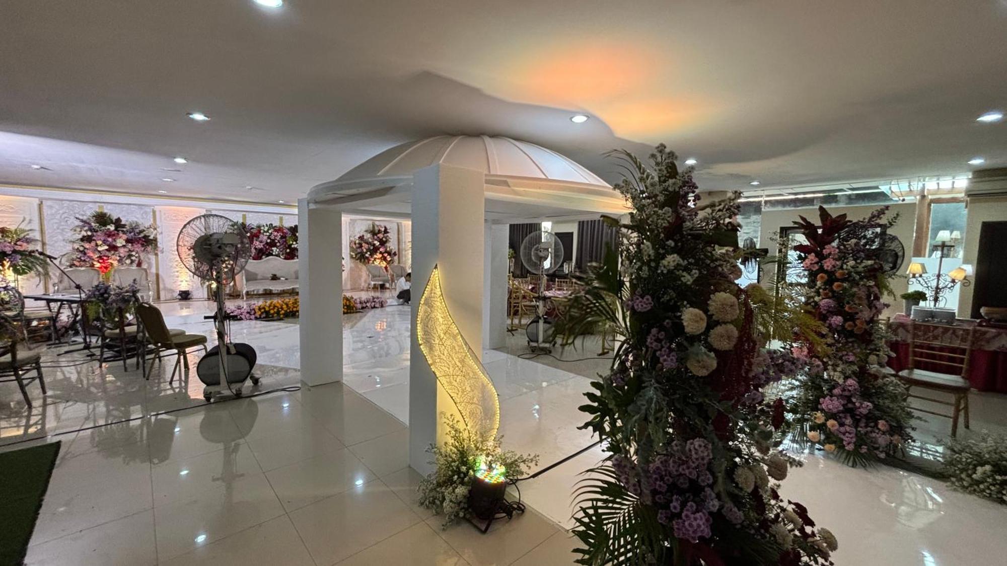 Utc Hotel Семаранг Экстерьер фото