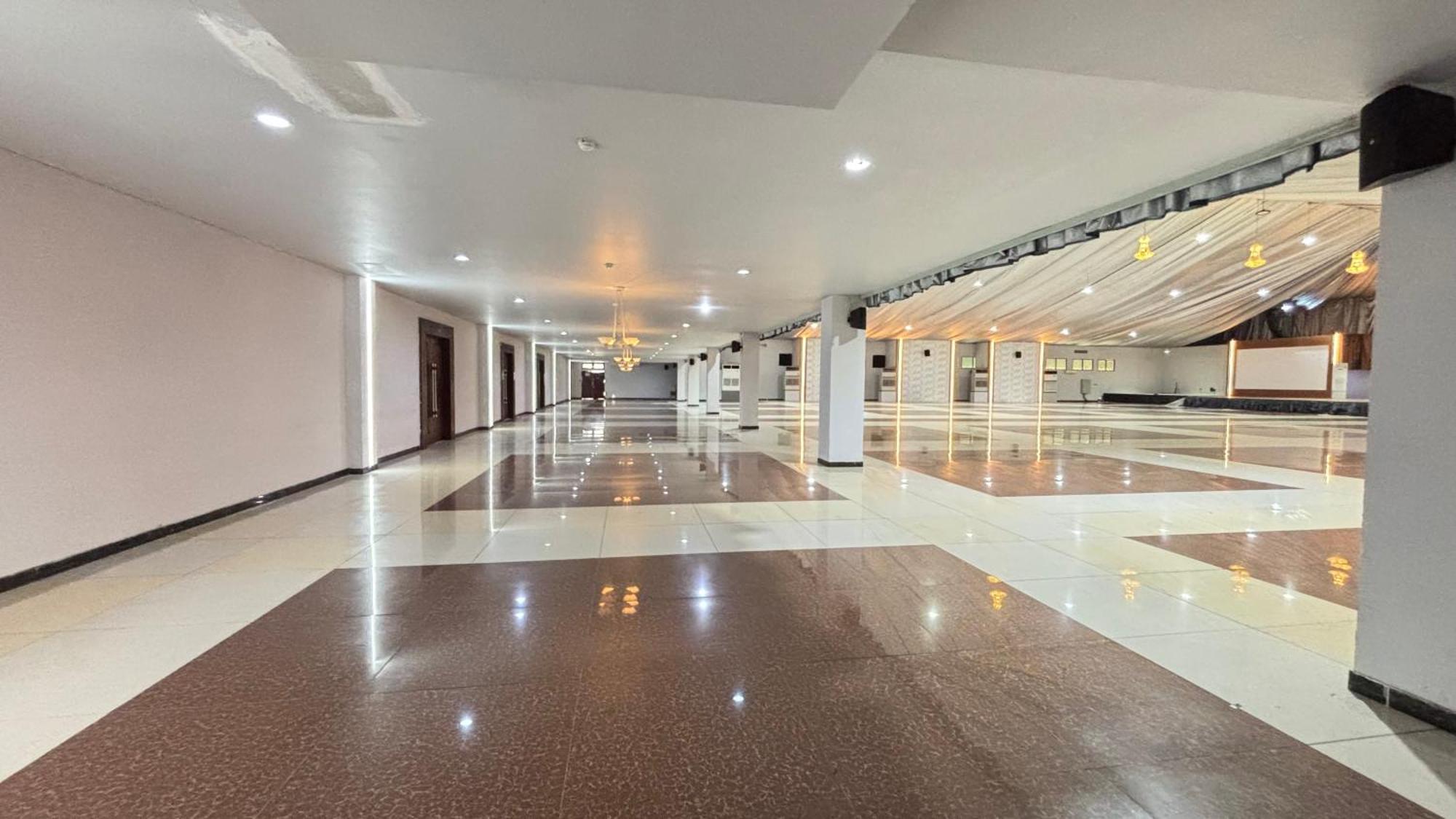 Utc Hotel Семаранг Экстерьер фото