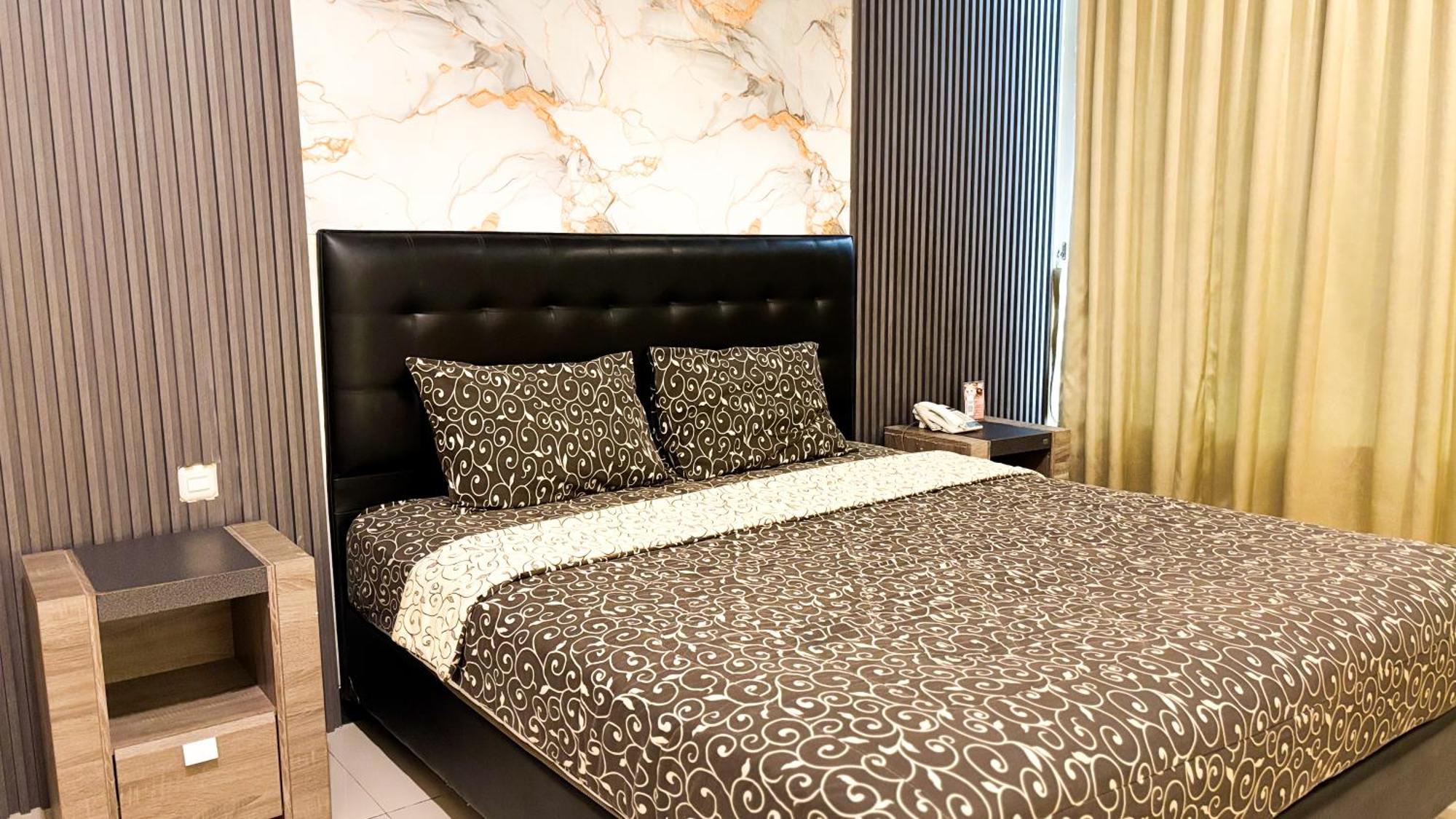 Utc Hotel Семаранг Экстерьер фото
